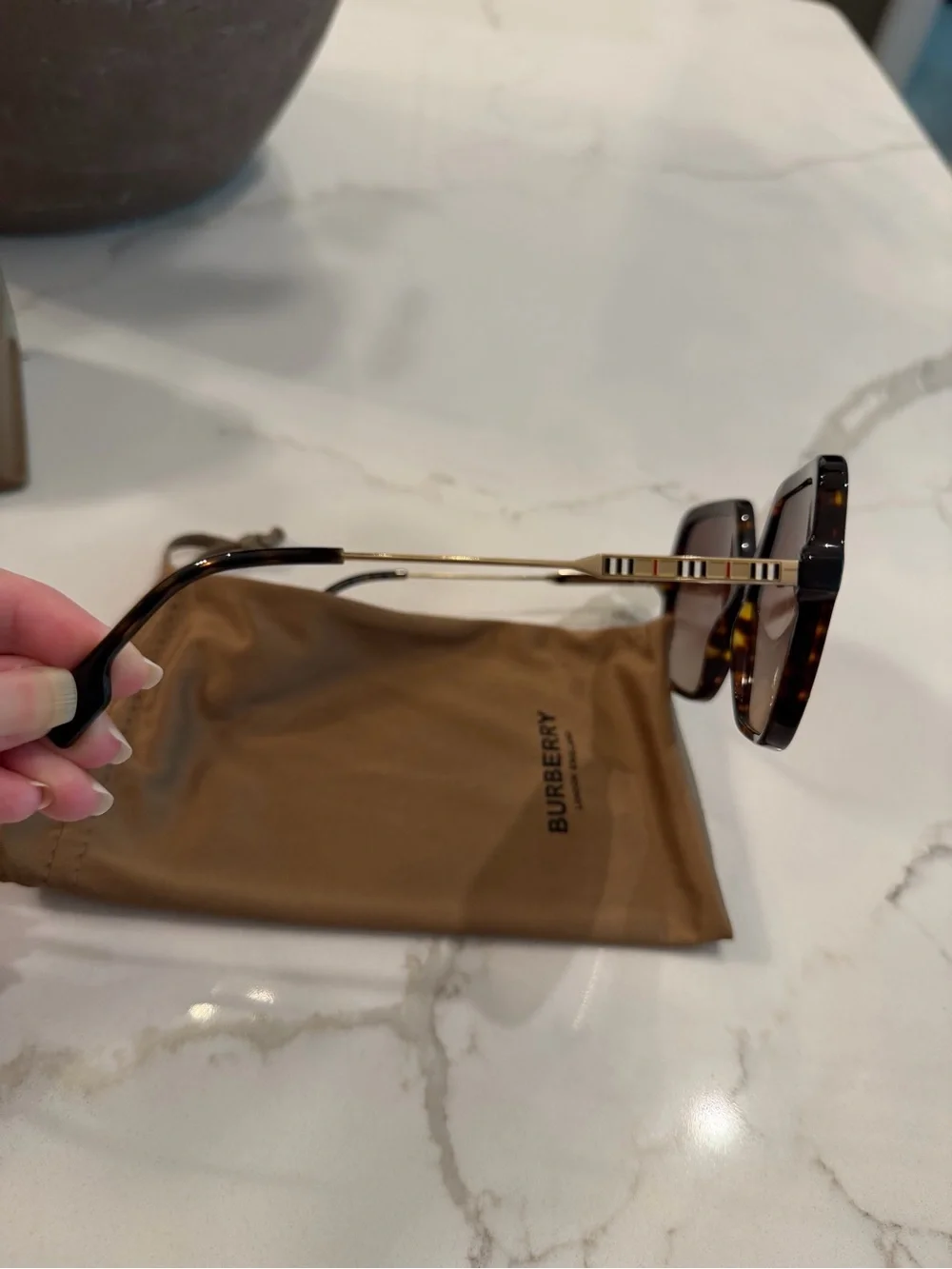Burberry authentic accessory